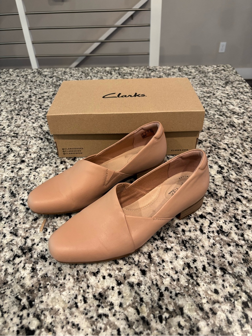 Clarks Juliet Palm Slip On Heel Flats Beige Sz 8M